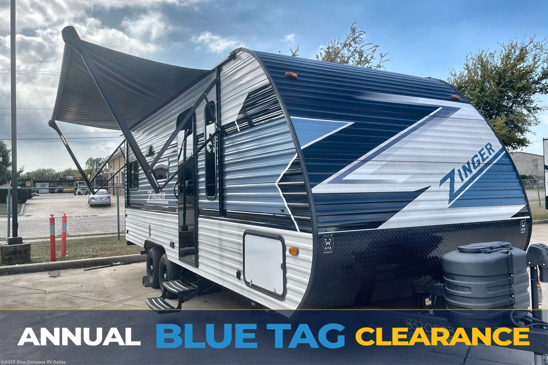 Used 2025 CrossRoads Zinger Lite 211RD available in Mesquite, Texas