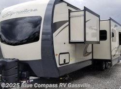 New 2019 Forest River Rockwood Signature Ultra Lite 8327SS available in Gassville, Arkansas