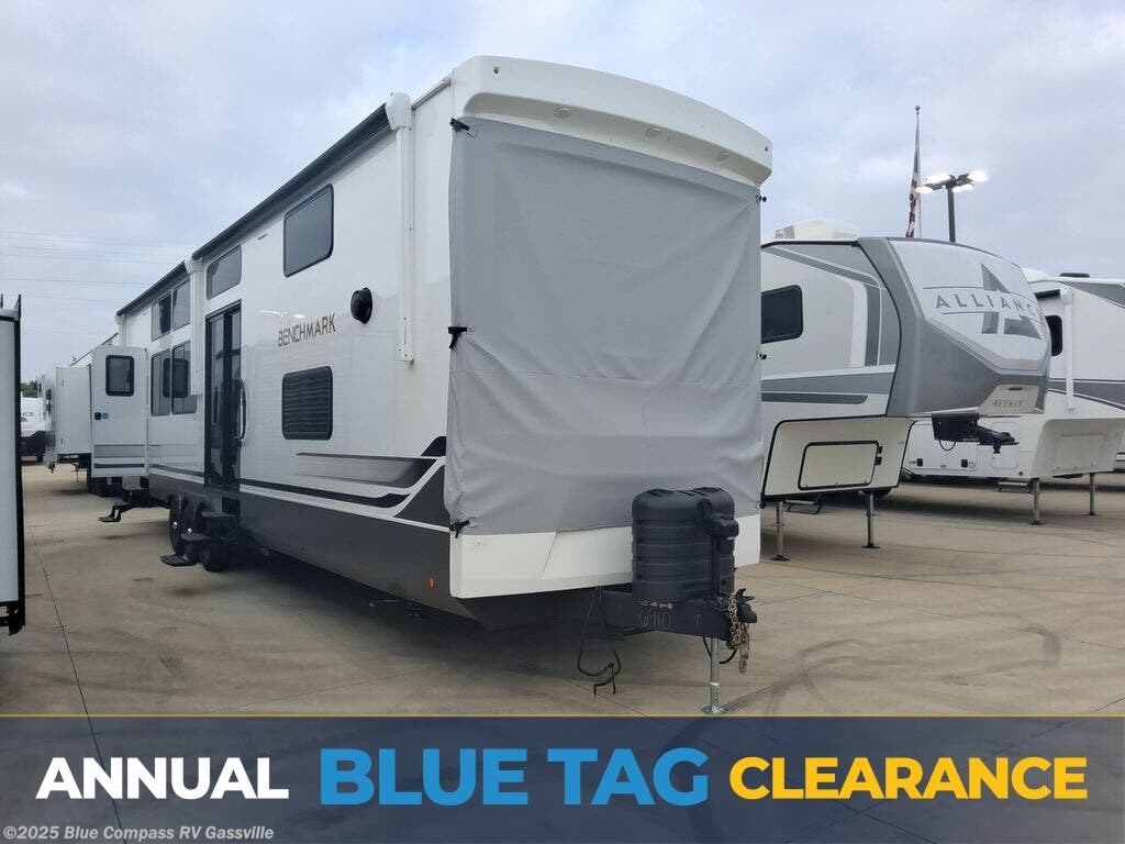 New 2026 Alliance RV Benchmark 44LFT available in Gassville, Arkansas