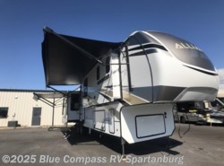 New 2021 Skyline Alliance Paradigm 370FB available in Duncan, South Carolina