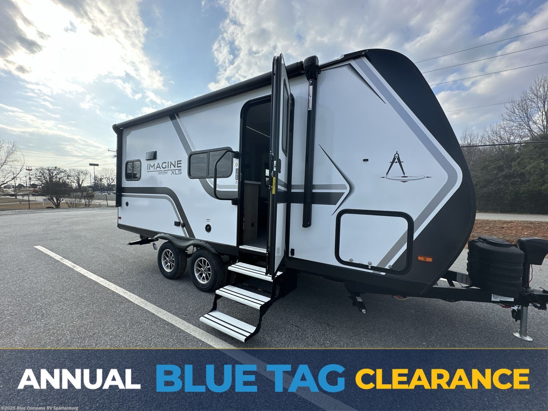 New 2025 Grand Design Imagine XLS 17MKE available in Duncan, South Carolina