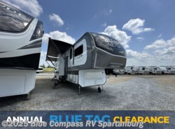 New 2025 Alliance RV Valor 40V13 available in Duncan, South Carolina