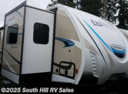 New 2019 Coachmen Freedom Express 321FEDSLE available in Puyallup, Washington