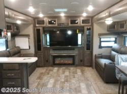 New 2020 Forest River Rockwood Signature Ultra Lite 8324BS available in Puyallup, Washington