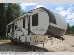Used 2020 Forest River Rockwood Signature Ultra Lite 8299BS available in Ocala, Florida