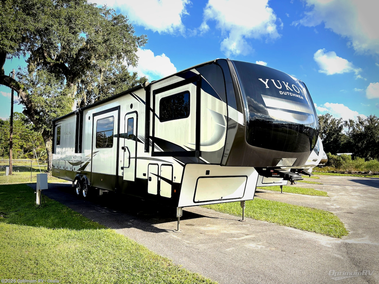 Used 2022 Dutchmen Yukon 421FL available in Ocala, Florida