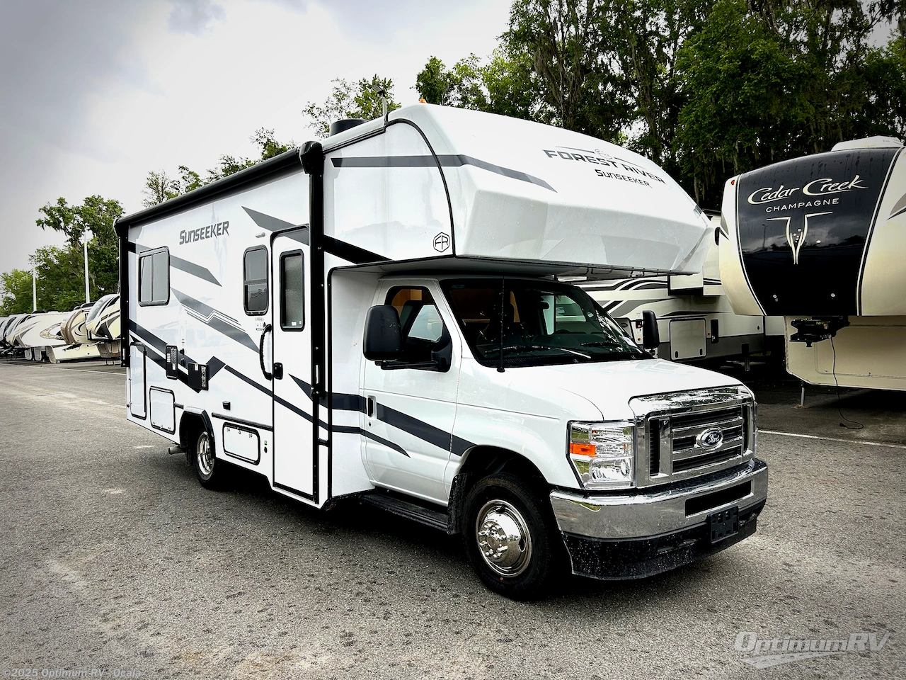 New 2026 Forest River Sunseeker LE 2350ALEF available in Ocala, Florida