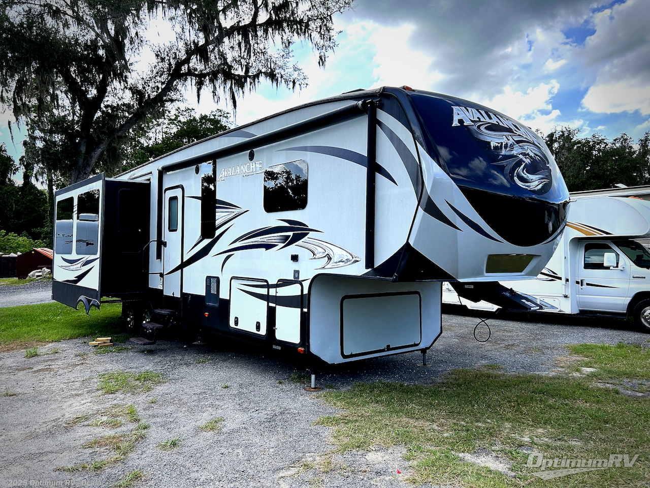 Used 2016 Keystone Avalanche 331RE available in Ocala, Florida