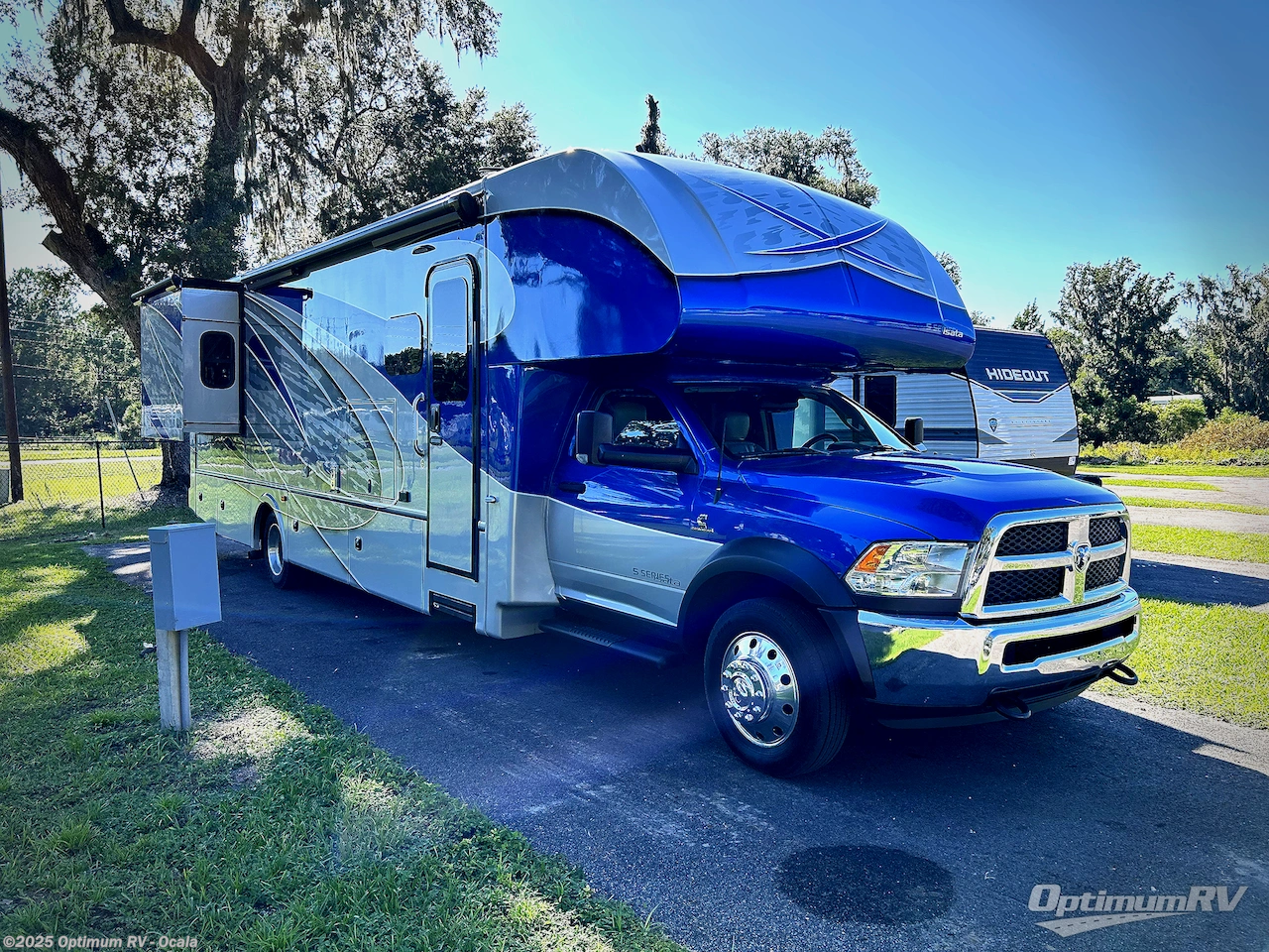 Used 2018 Dynamax Corp Isata 5 36DS available in Ocala, Florida