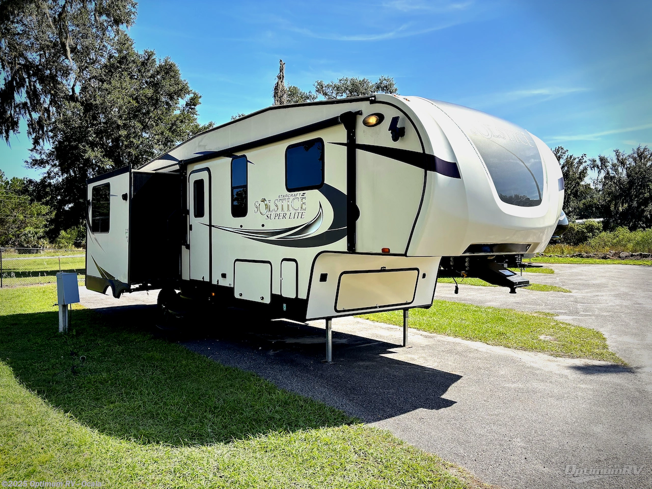 Used 2017 Starcraft Solstice Super Lite 27RLS available in Ocala, Florida