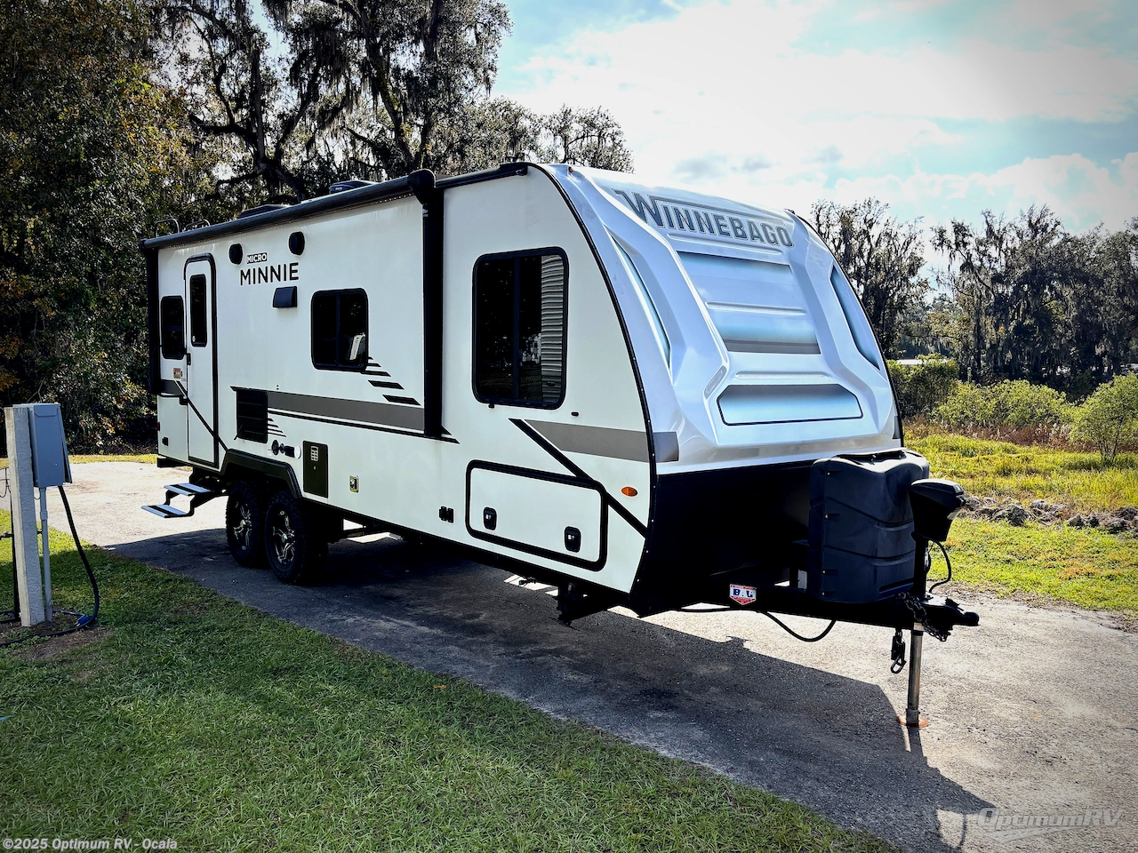 Used 2022 Winnebago Micro Minnie 2225RL available in Ocala, Florida