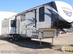 New 2019 Forest River Wildwood Heritage Glen Elite 34RL available in Seguin, Texas