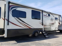 New 2019 CrossRoads Redwood available in Indianapolis, Indiana