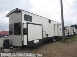 New 2019 Forest River Salem Villa 42DL available in Paynesville, Minnesota