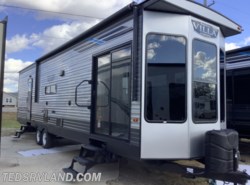 New 2021 Forest River Salem Villa 353FLFB available in Paynesville, Minnesota