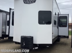 New 2022 Forest River Salem Grand Villa 42FK available in Paynesville, Minnesota