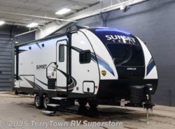 New 2018 CrossRoads Sunset Trail Super Lite 210FK available in Grand Rapids, Michigan