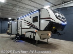 New 2018 CrossRoads Cruiser Aire 30MD available in Grand Rapids, Michigan