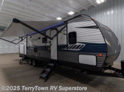 New 2019 CrossRoads Zinger 328SB available in Grand Rapids, Michigan