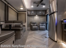 New 2021 Forest River Salem Villa available in Grand Rapids, Michigan