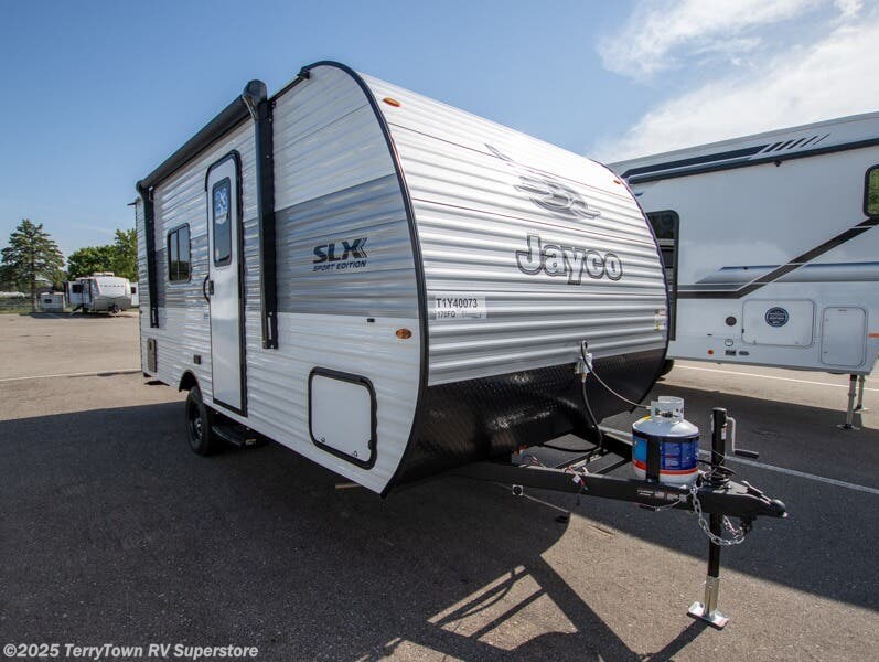 New 2026 Jayco Jay Flight SLX 170FQ available in Grand Rapids, Michigan