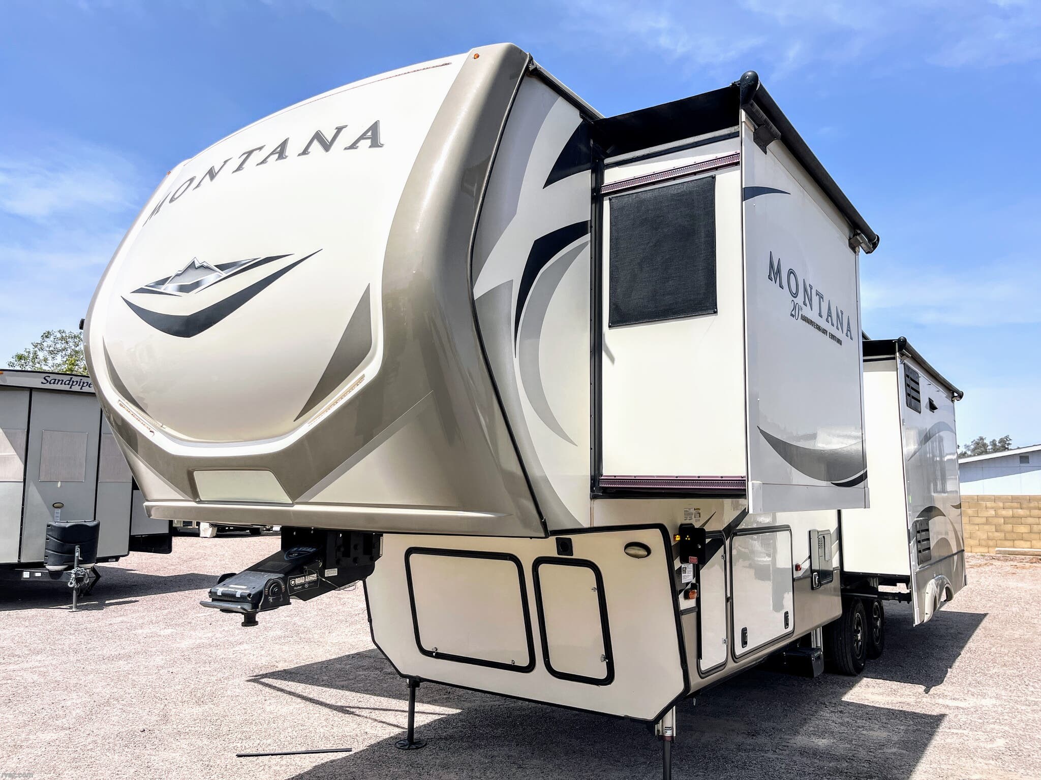 Used 2019 Keystone Montana 3120RL available in Mesa, Arizona