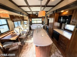 Used 2014 Heartland Landmark LM Savannah available in Mesa, Arizona