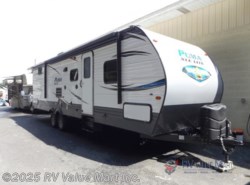 Used 2019 Palomino Puma XLE Lite 30DBSC available in Lititz, Pennsylvania