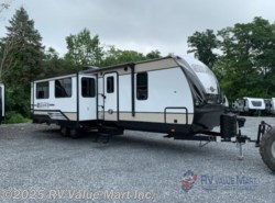 New 2019 Cruiser RV Radiance Ultra Lite 32BH available in Lititz, Pennsylvania
