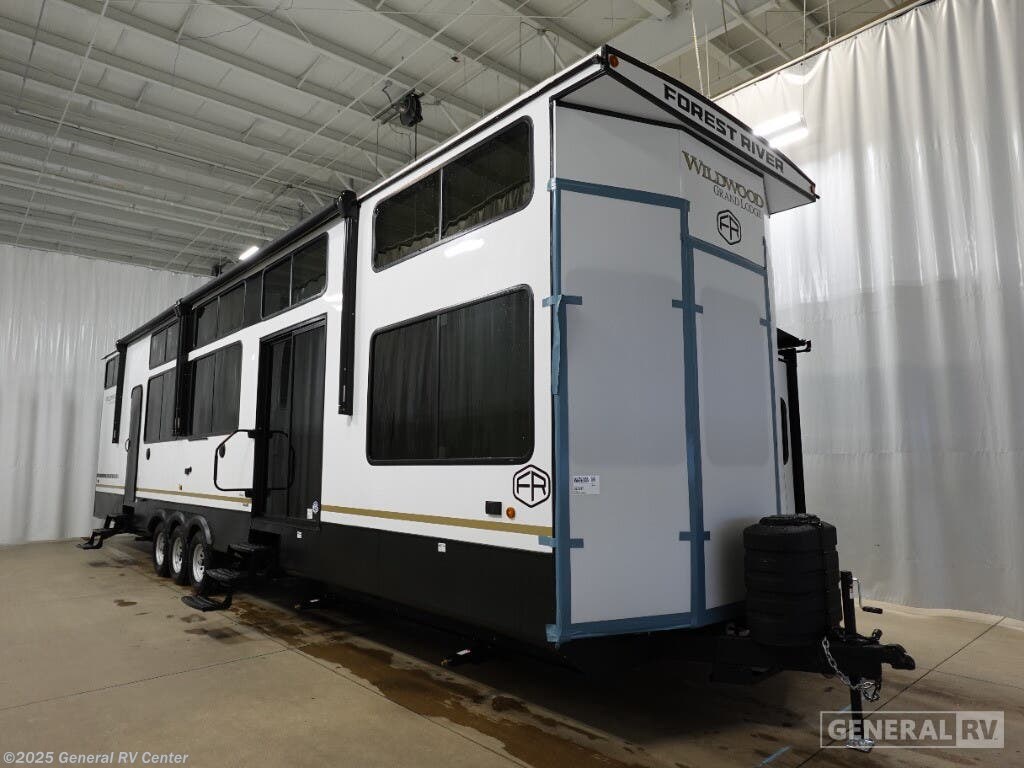 New 2025 Forest River Wildwood 44VIEW available in North Canton, Ohio