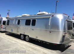 New 2018 Airstream Classic 33FB available in Los Banos, California
