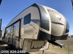 New 2019 Forest River Rockwood Signature Ultra Lite 2881SC available in Los Banos, California
