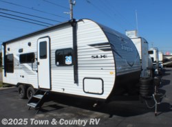 New 2026 Jayco Jay Flight SLX 210QB available in Clyde, Ohio
