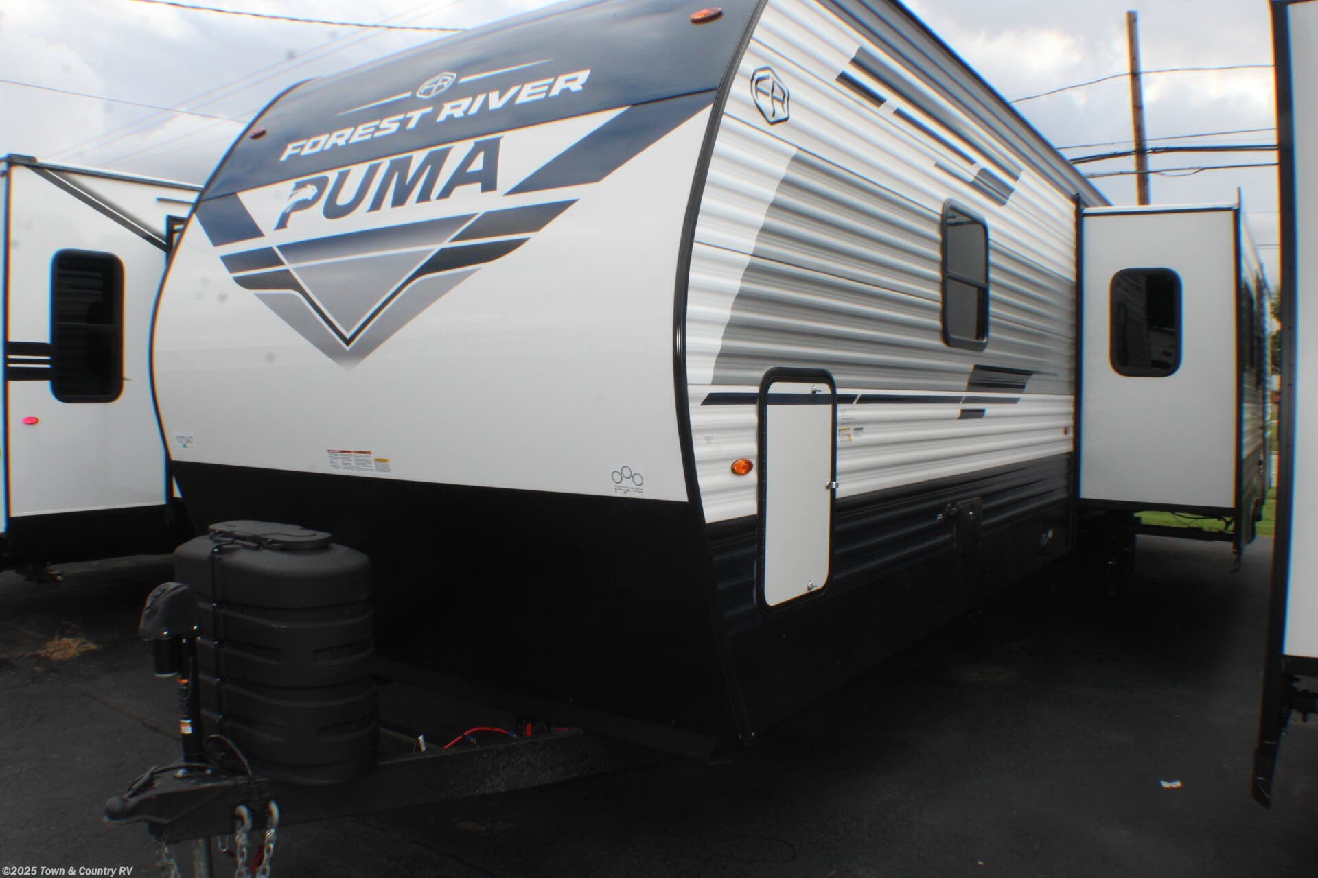 New 2026 Palomino Puma 32BHQS available in Clyde, Ohio
