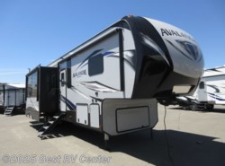 New 2019 Keystone Avalanche 395BH CALL FOR THE LOWEST PRICE! Auto Leveling/ Tw available in Turlock, California