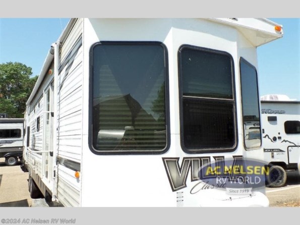 2014 Forest River Salem Villa Series 39FDEN Classic available in Shakopee, MN