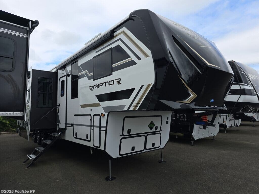 New 2025 Keystone Raptor 415 available in Mount Vernon, Washington