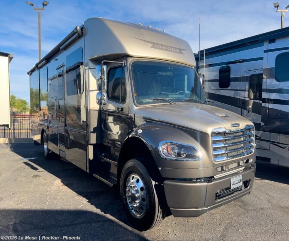 Used 2025 Dynamax Corp Europa 32KD available in Phoenix, Arizona