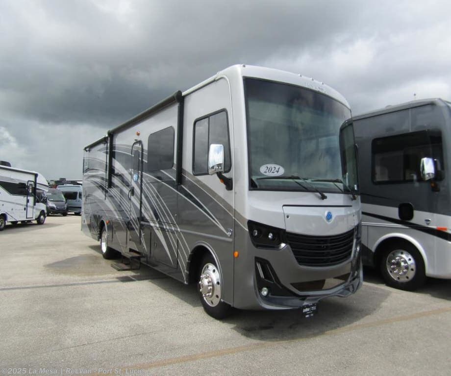 Used 2024 Holiday Rambler Invicta 32RW available in Port St. Lucie, Florida