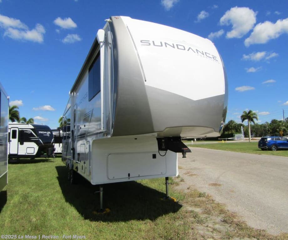 New 2026 Heartland Sundance 29RLCS available in Fort Myers, Florida