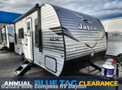 New 2026 Jayco Jay Flight SLX 175FQ available in New Carlisle, Ohio
