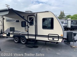 New 2019 Winnebago Micro Minnie 2106FBS (Champagne/Stone) available in Taylor, Michigan