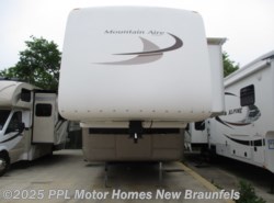Used 2004 Newmar Mountain Aire 38RLPK available in New Braunfels, Texas
