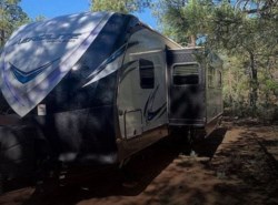 Used 2017 Dutchmen Aerolite 33 available in Lakeside, Arizona