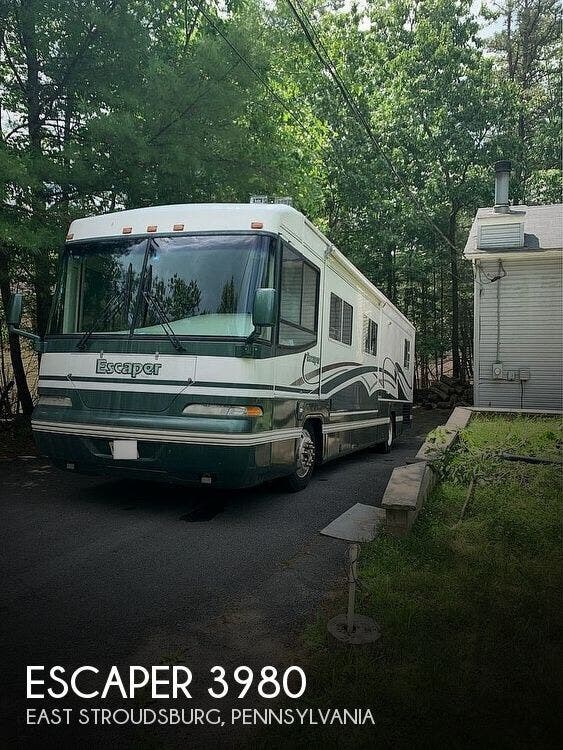 Used 2000 Damon Escaper 3980 available in East Stroudsburg, Pennsylvania