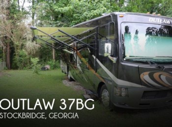 Used 2017 Thor Motor Coach Outlaw 37BG available in Stockbridge, Georgia