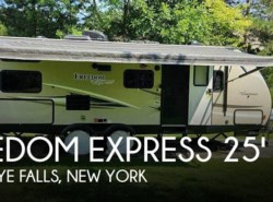 Used 2017 Coachmen Freedom Express 257BHS available in Honeoye Falls, New York