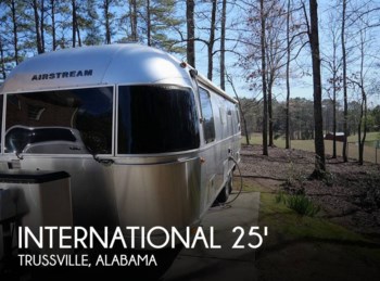 Used 2019 Airstream International 25RB Twin Signature available in Trussville, Alabama