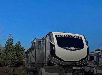 Used 2021 Keystone Montana 383TH available in Oroville, California