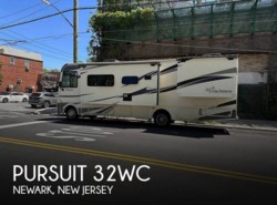 Used 2019 Coachmen Pursuit 32WC available in Newark, New Jersey